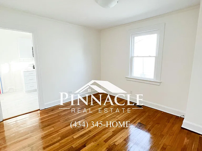 702 Mansfield Ave — Photo 7