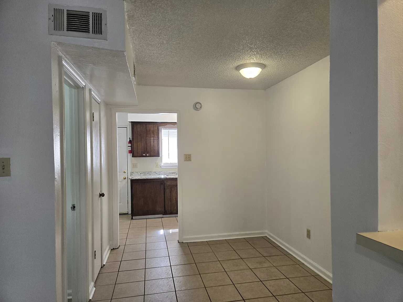 109 B Oakridge Ave - 1 — Photo 4