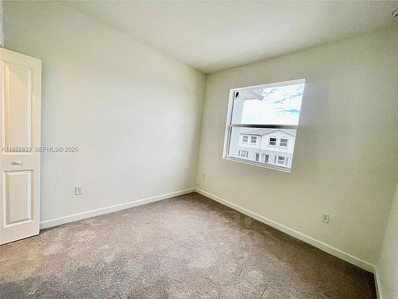 5th image of 1141 SE 2nd St