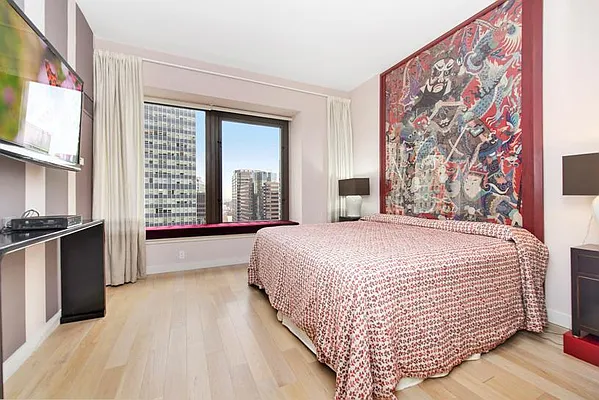 Rented by Keller Williams NYC | media 27