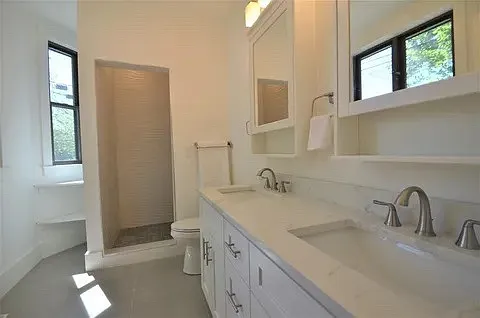 40 Grant St #1 — Photo 4