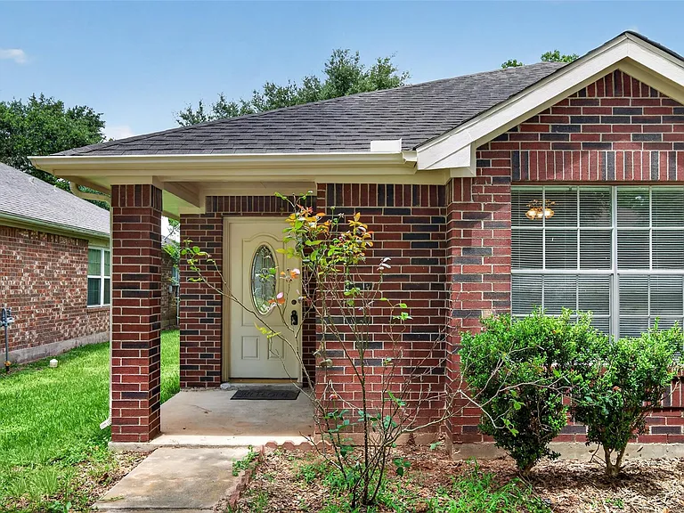 1208 Cambay Dr — Photo 7