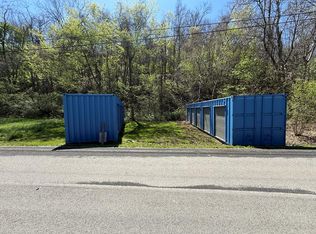 907 Maple Ln, Sistersville, WV 26175