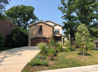 2366 Green Bay Rd, Highland Park, IL 60035