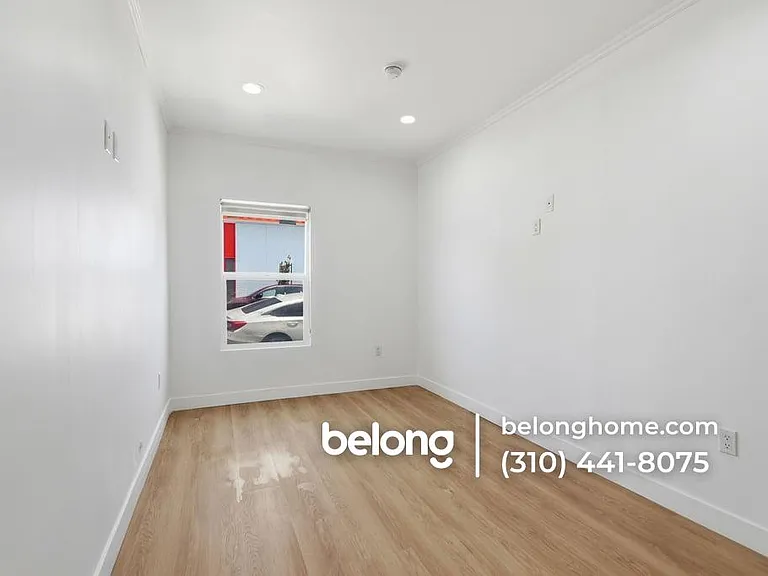 1702 W 43rd St — Photo 11