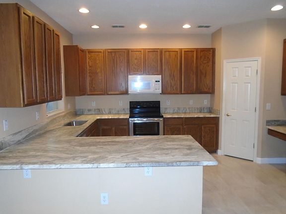 4th image of 2049 Oswego Dr