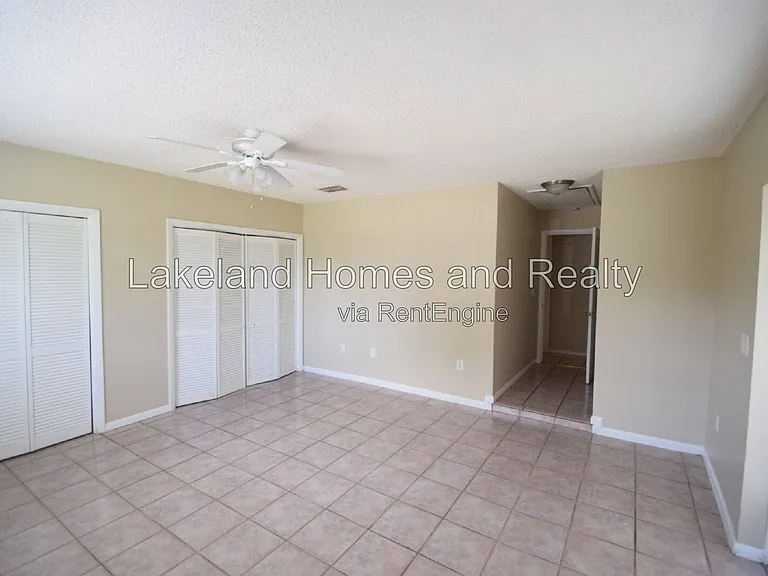 1204 Honeytree Ln W — Photo 19