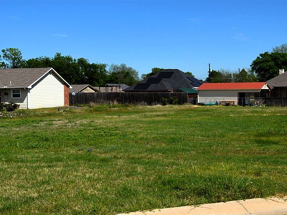 5th image of 318 Preston Rd