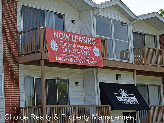 4th image of 825 Clinton River Dr APT 7A