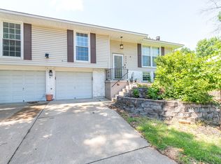 4020 S Crackerneck Rd, Independence, MO 64055