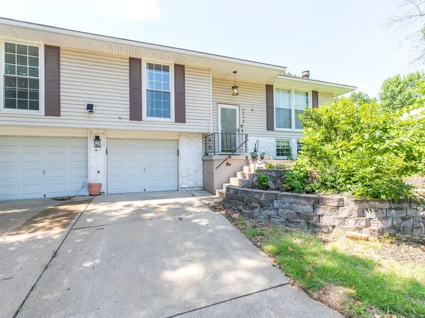 4020 S Crackerneck Rd, Independence, MO 64055