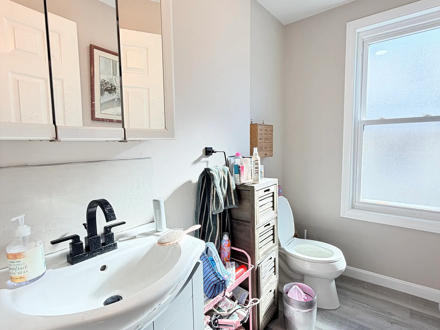 5 bed, 2.5 bath, 2500 sqft, $6,800 — Photo 4
