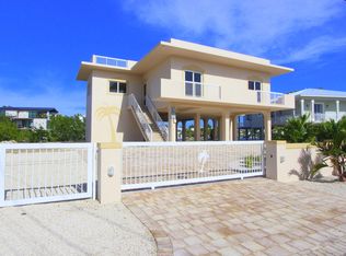 82 N Bounty Ln, Key Largo, FL 33037