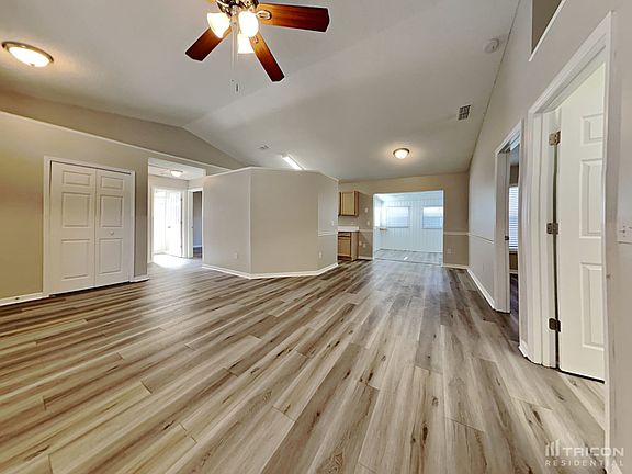2nd image of 1370 Heather Glen Dr
