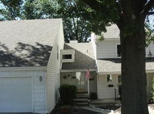 10058 N Locust St, Kansas City, MO 64155