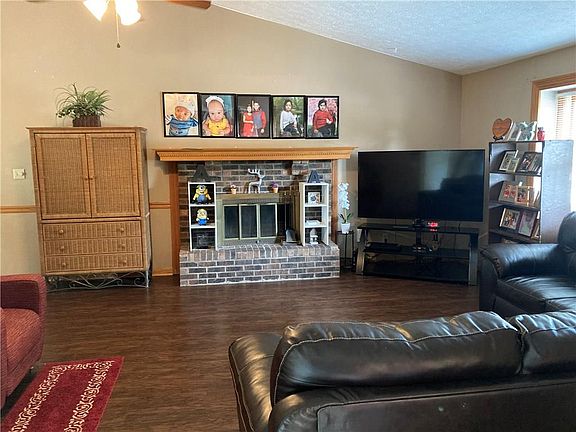 4th image of 8116 Clayburn Dr