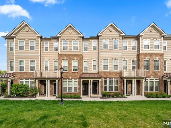 57 Leahy Dr, Wood Ridge, NJ 07075