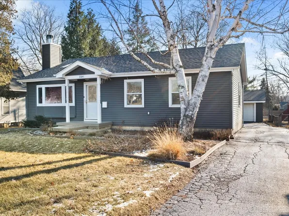1314 Prairie St, Aurora, IL 60506