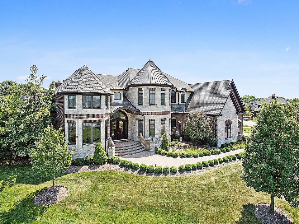 1st image of 101 Forest Edge Dr