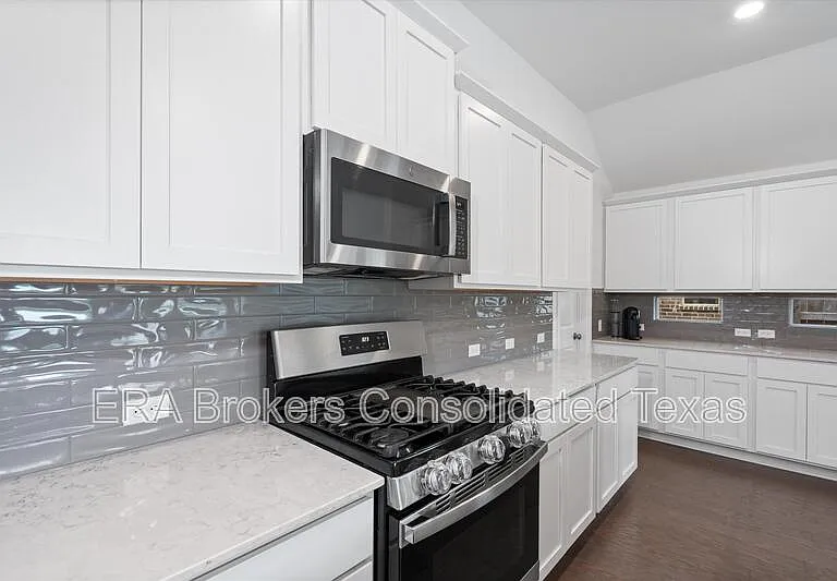 12215 Coronilla Bnd — Photo 10