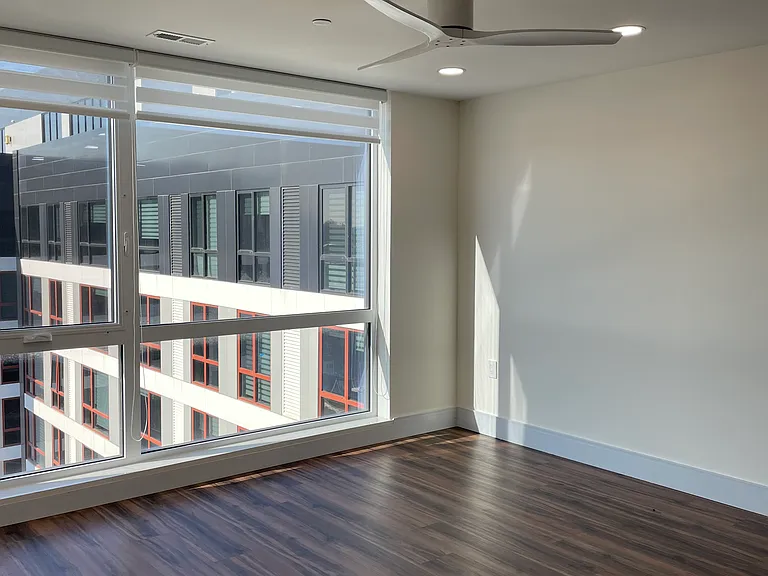 4906 Spruce St #308 — Photo 18
