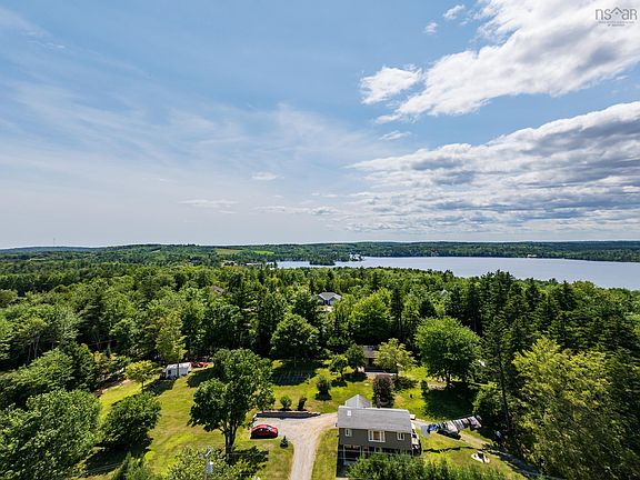 2nd image of 1077 Conquerall Mills Rd