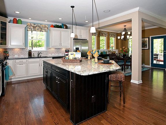 The Summerlake - Kitchen