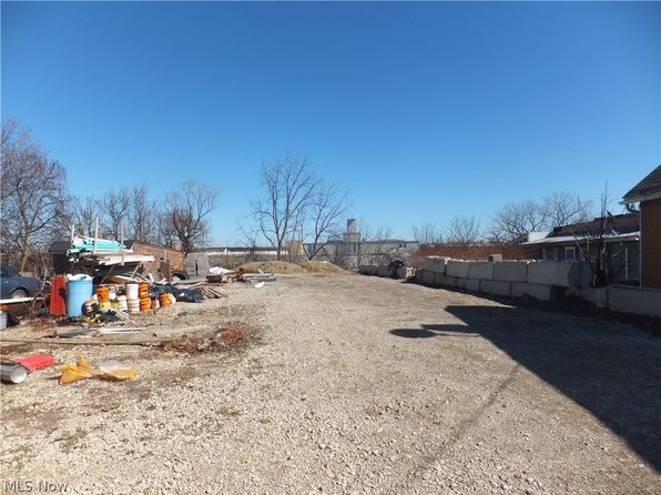 3747 W 13th St, Cleveland, OH 44109
