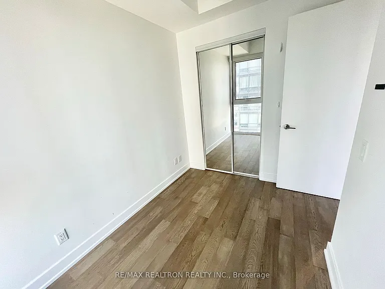7 Grenville St #2601 — Photo 17