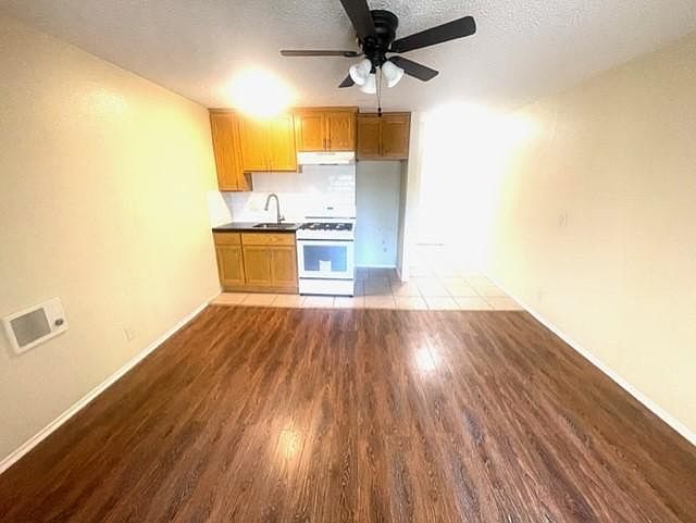 1st image of 2501 Olive Ave APT 3