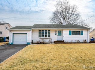 55 Cameo Pl, Colonia, NJ 07067