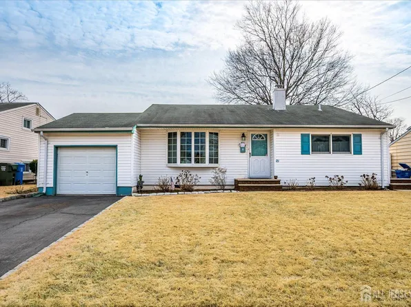 55 Cameo Pl, Colonia, NJ 07067