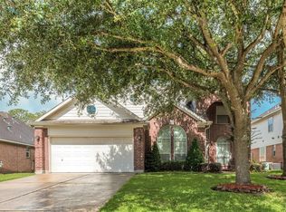 4922 Falling Oak Ct, Pasadena, TX 77505