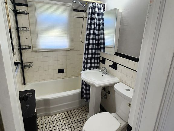 5th image of 323 Springfield Rd