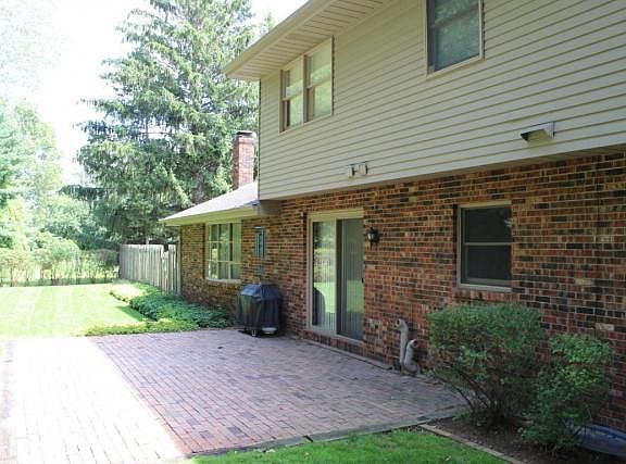 2nd image of 765 N Greenbrook Cir