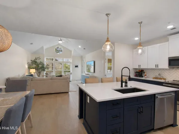 2537 St James Drive SE #1108, Southport, NC 28461