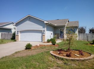 712 S Longbranch Dr, Maize, KS 67101