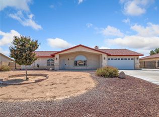 13951 Falling Leaf Rd, Apple Valley, CA 92307