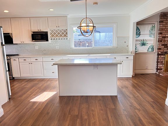 4th image of 6696 Tannahill Dr