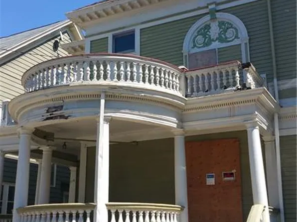 216-218 Adelaide Ave, Providence, RI 02907