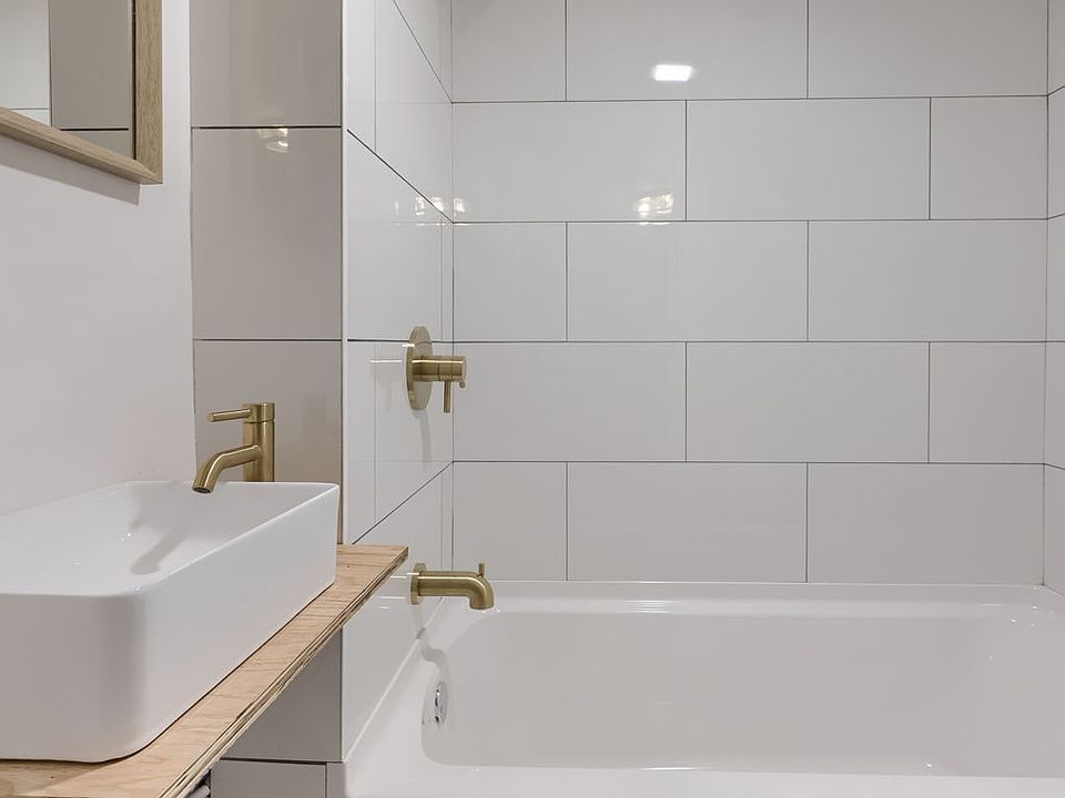 1st image of 147-149 Church St #305-3