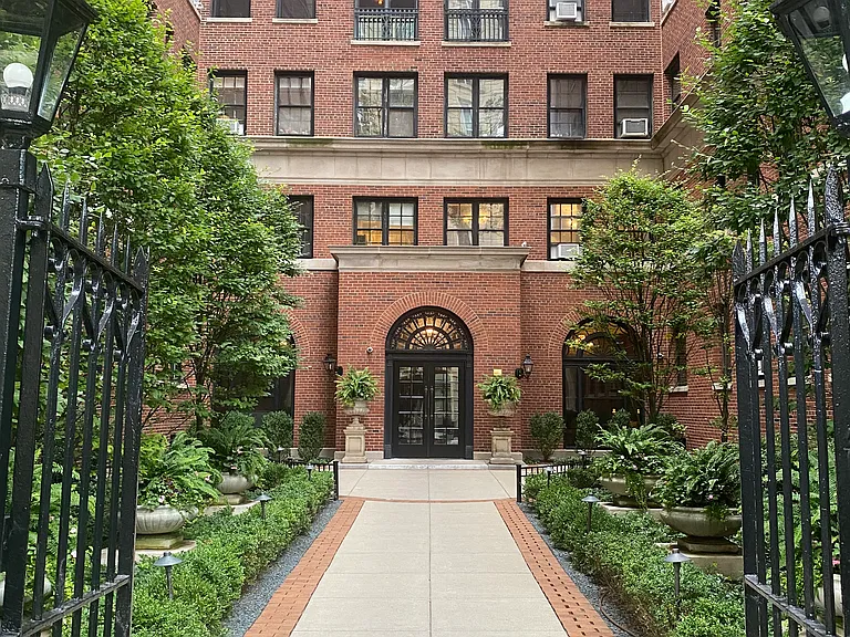400 W Deming Pl #9K — Photo 3