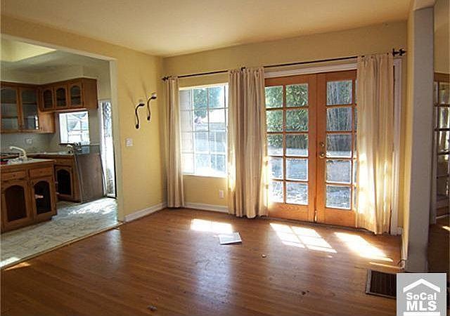2nd image of 276 Ximeno Ave