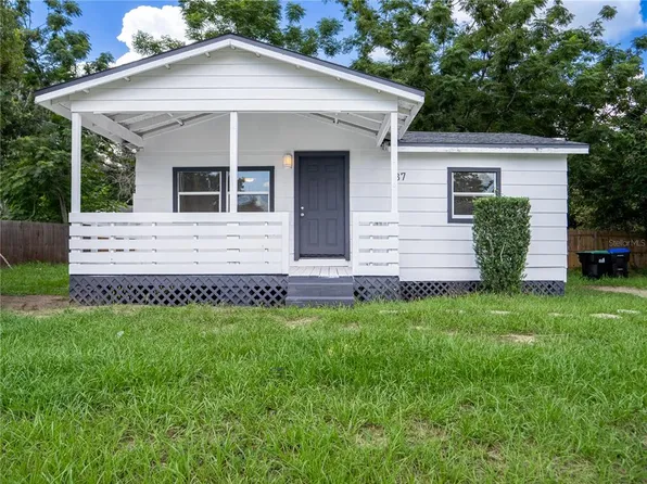 37 E CLEVELAND STREET, APOPKA, FL 32703