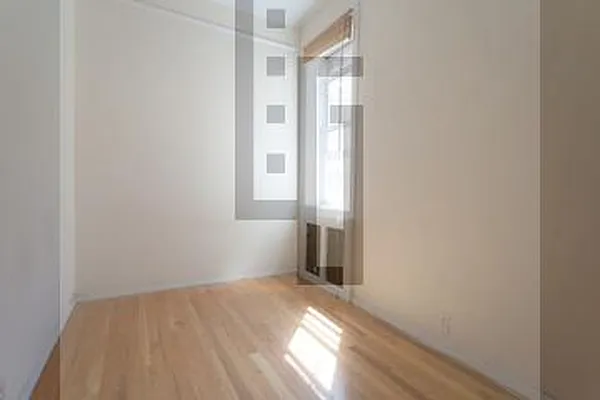 Rented by Loom Group | media 21