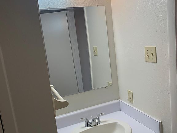 5th image of 1826 Fox Run Dr #4