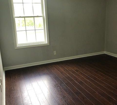 5th image of 1603 Valley Rd