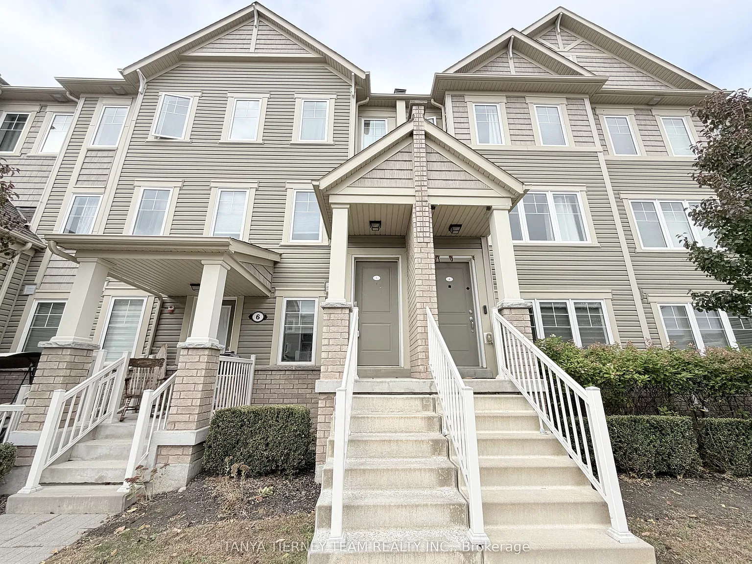 2 bed, $2,500 — Photo 2