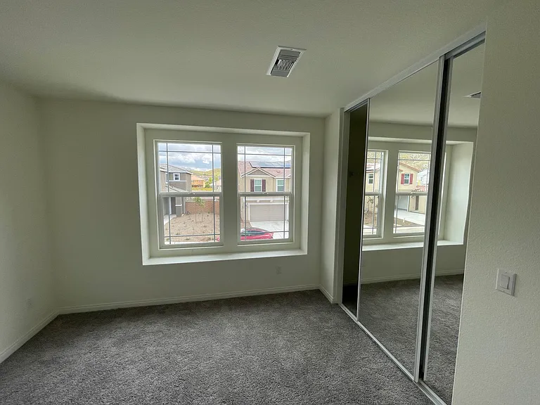 7709 Terra Manor St — Photo 9