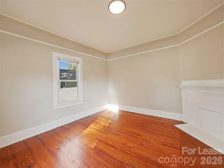 303 York Ave — Photo 14